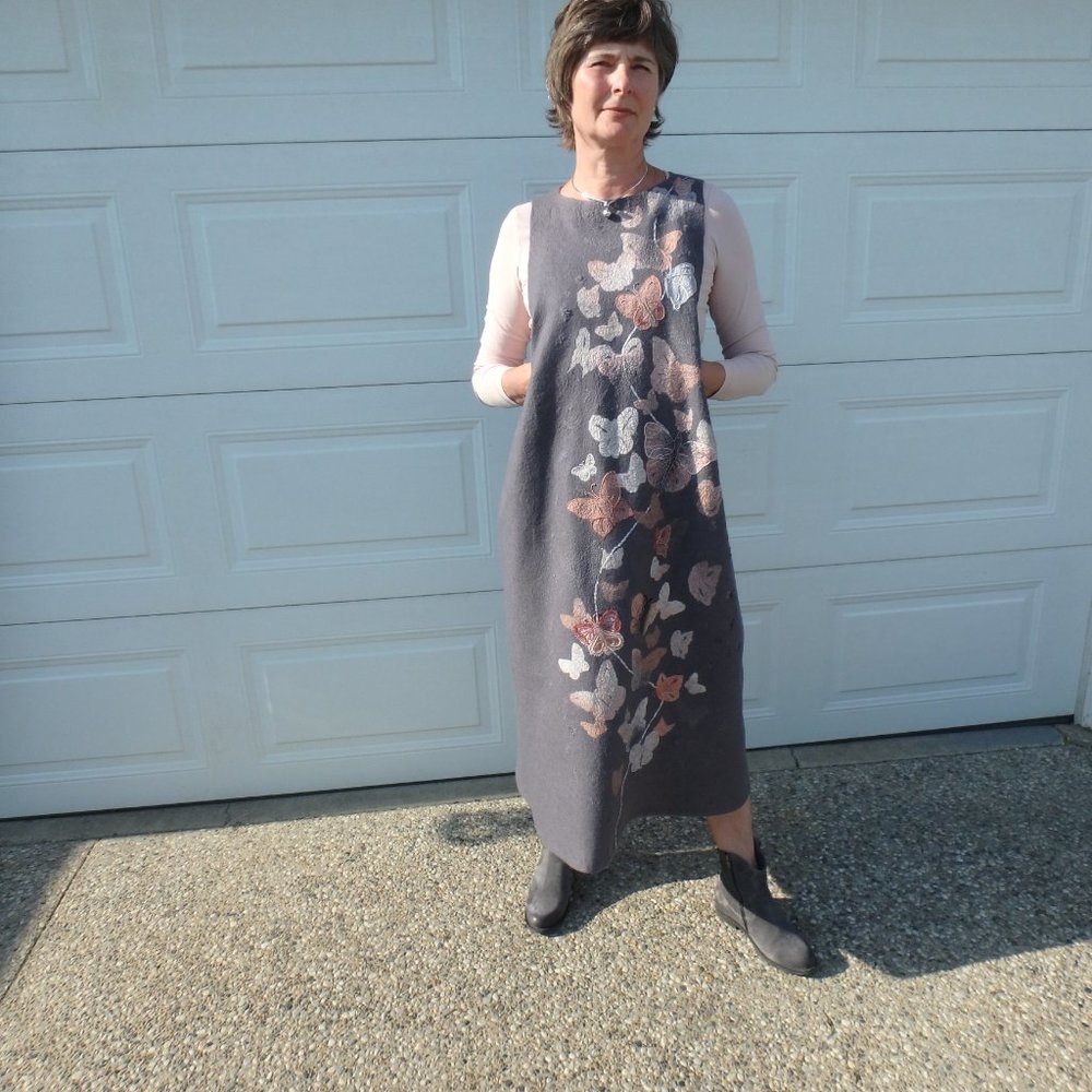 Handmade felted sundress with embroidery details. - Picture 4 of 4